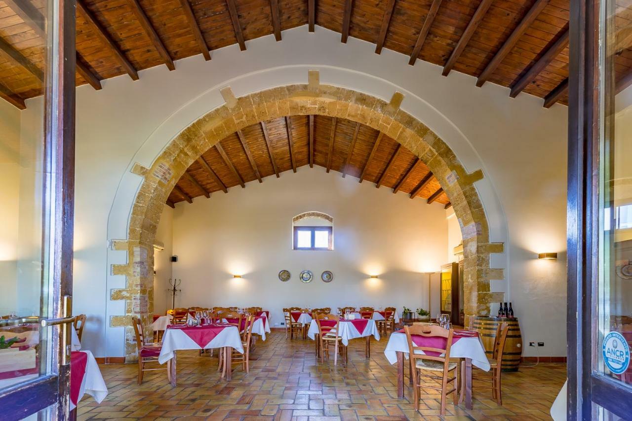 Agriturismo Tenuta Stoccatello Менфи Екстериор снимка